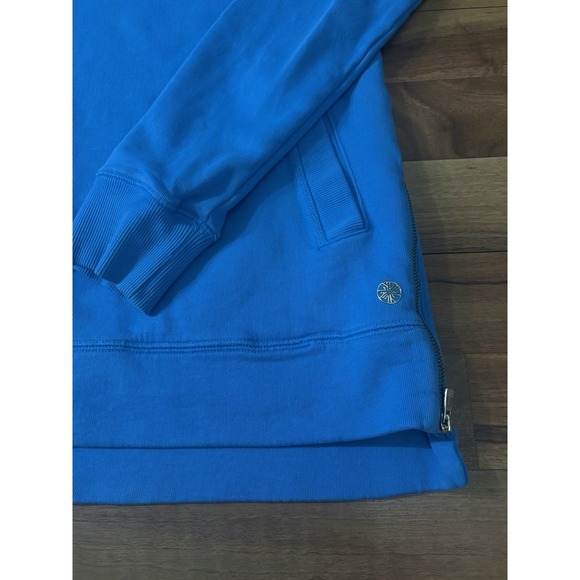 Lilly Pulitzer Luxletic Blue Crew Neck Sweatshirt Women's Sz S Pockets Logo - Picture 2 of 8